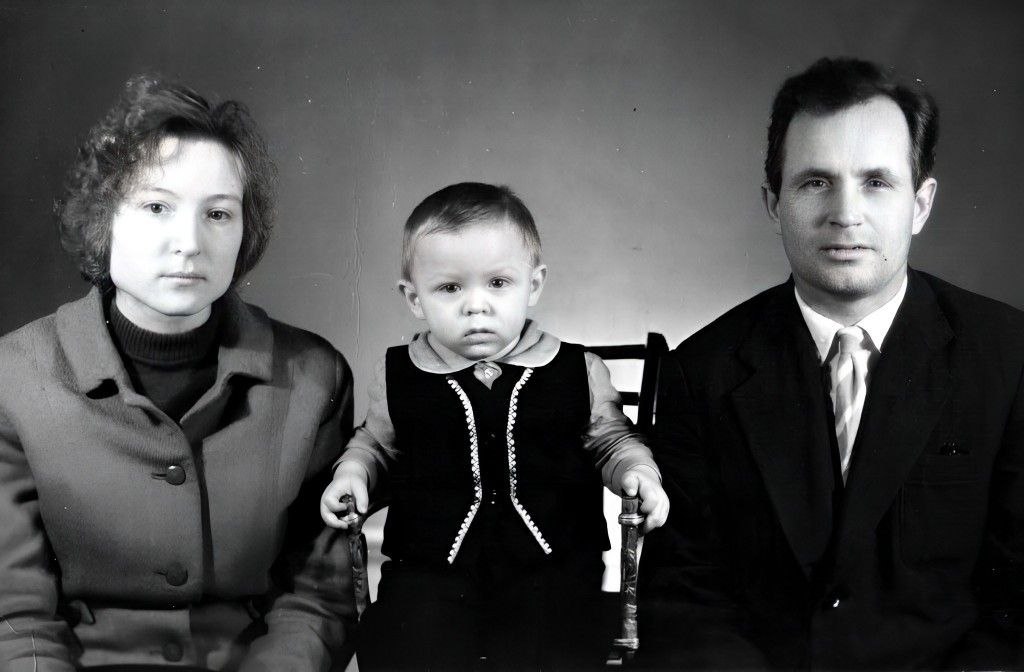 Андрій Буторін — 1964. Мені рік. Чи знав я що буде далі? Але, якщо взагалі, то мрії збулися.